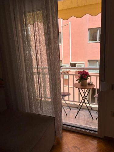 SunnyUrbanNest II