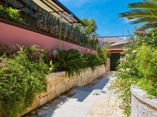 Apartment Blamax with Terrace and Sea View