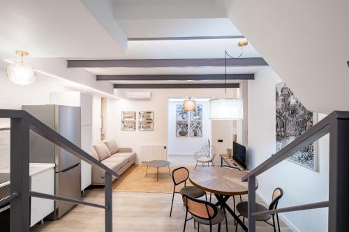 BeBarceloner Eixample Duplex Apartments