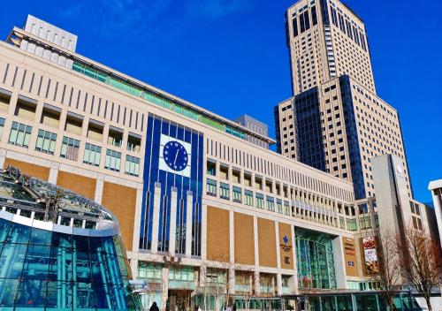 札幌駅徒歩5分 札幌中心部 セコマが真下 観光グルメに最適な好立地 最大3名 ラパルフェド札幌807