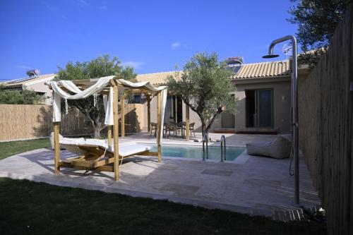 Terra Elea Luxury Pool Suite Ammos