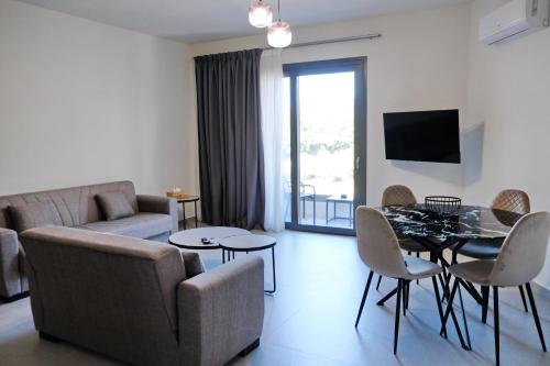 Poseidon 77B Luxury Residences