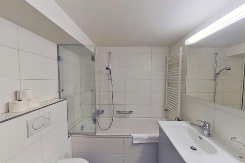 Awesome 2BR flat near lake and city center - SF16