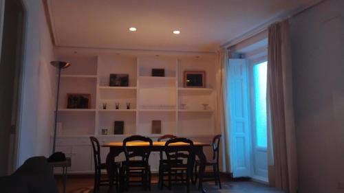 Spacious apartment in La Latina for 4 pax