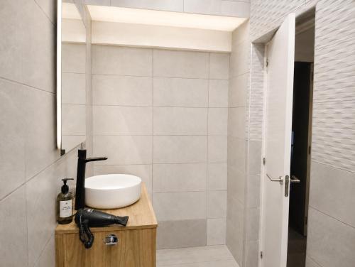 Alcaravaneras Beach 2-Bedroom Apartment by Canarias Prime Homes