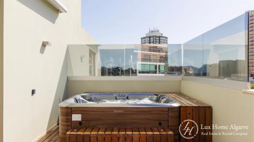 Casa Serena - Luxury - Jacuzzi - Pool & Garden
