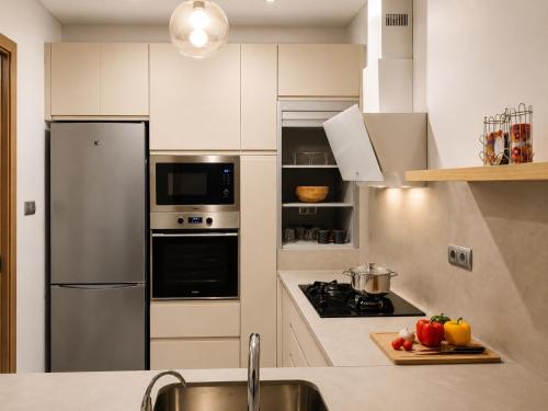 Alcaravaneras Beach 2-Bedroom Apartment by Canarias Prime Homes