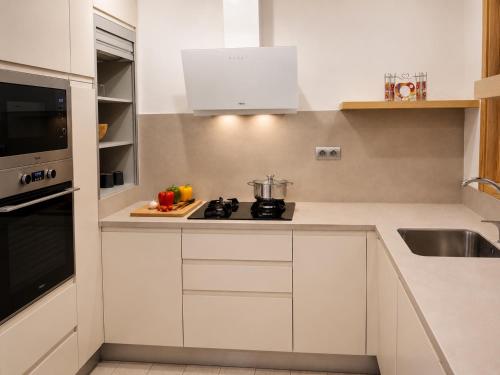 Alcaravaneras Beach 2-Bedroom Apartment by Canarias Prime Homes