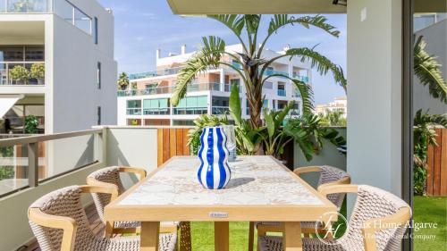 Casa Serena - Luxury - Jacuzzi - Pool & Garden