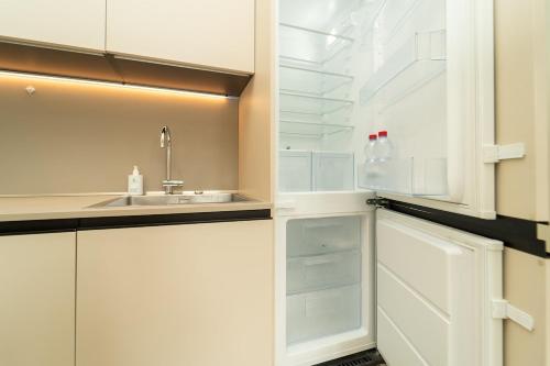 ImmobiliaRent Santa Sofia Apartment B
