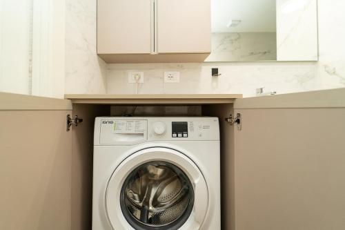 ImmobiliaRent Santa Sofia Apartment B