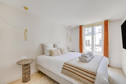 Pick A Flat's Apartment in Champs-Elysées - Rue Ponthieu