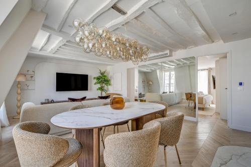 Pick A Flat's Apartment in Champs-Elysées - Rue Ponthieu