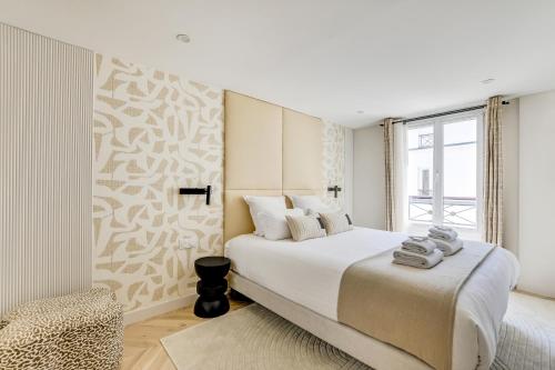 Pick A Flat's Apartment in Champs-Elysées - Rue Ponthieu