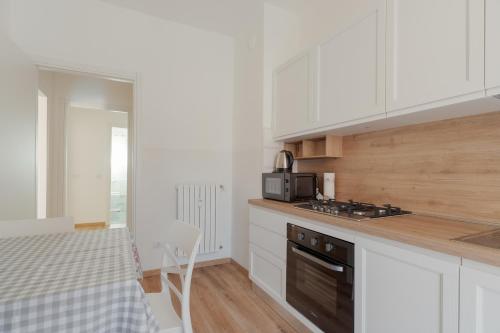 GuestHost - Cozy Balcony Flat Milano Comasina MM3