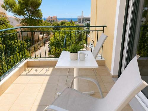 Artemida Olive Gem - Sunny Balcony Views & Parking