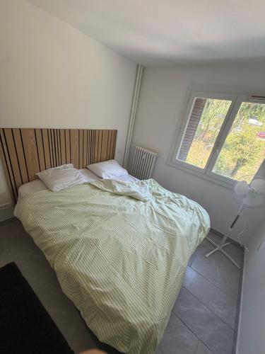 Apparently 2 bedrooms