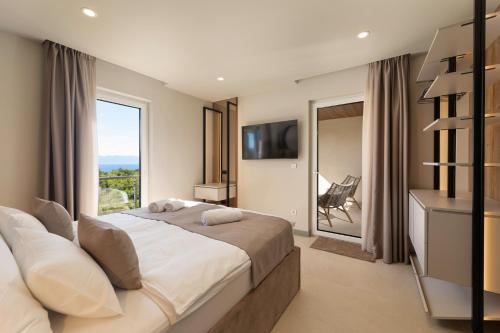Villa Cremona 1 by El-pi Tours