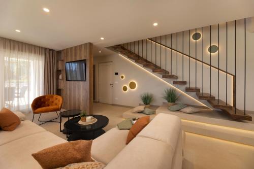 Villa Cremona 2 by El-pi Tours