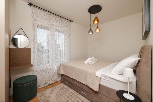 Bokan luxury 1 BDR apartment w parking