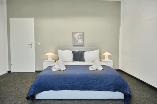Bright Top-Floor Apartment near Naschmarkt