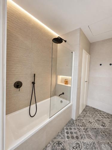 CASA FLORIT - Suite en el Caso Antiguo - Alojamiento Exclusivo