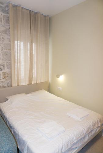 Kaštela Center Apartment with AC - Near Split Airport & Beach