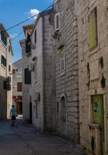 Kaštela Center Apartment with AC - Near Split Airport & Beach