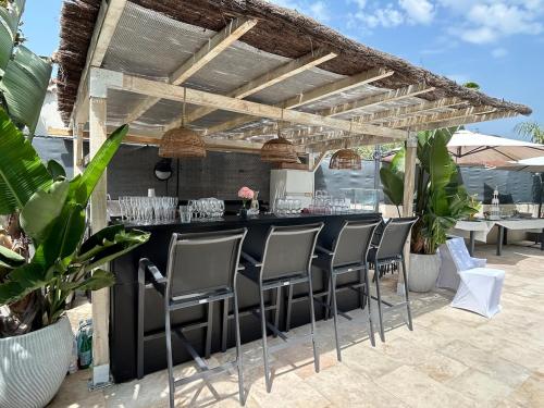 La Villa Eucalyptus, Swimming Pool & Riviera Garden