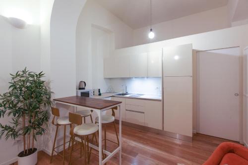 Minimal & Cozy Apartment near Duomo