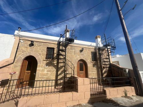 Malonas Stone 2 Bd House