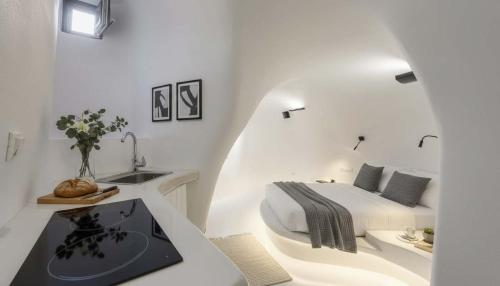 Ira Sea View Couple Studio with Rooftop Jacuzzi