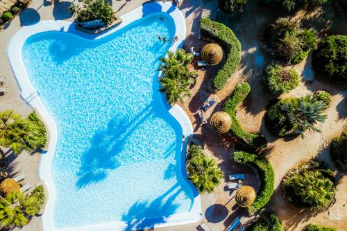 an overhead view of a swimming pool at a resort at Westpoint Dakhla in Dakhla
