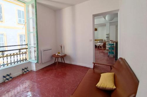Charming apartment in Nice with balcony