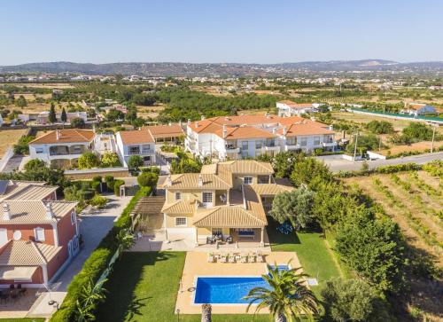 Villa Solar das Amendoeiras by Villa Select