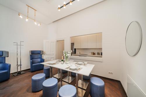 Vienna Heritage Apartment