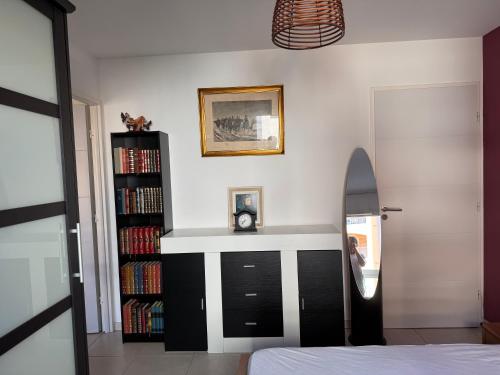 Bel appartement avec piano et parking plein air dans la residence