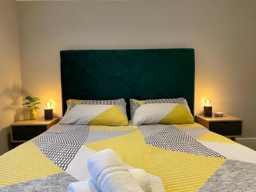 Modern Central Apartment - King Size Bed - Free Parking photo 16