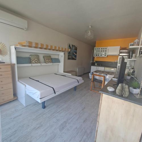 studio chambre cabine proche de tous les sites et commodités