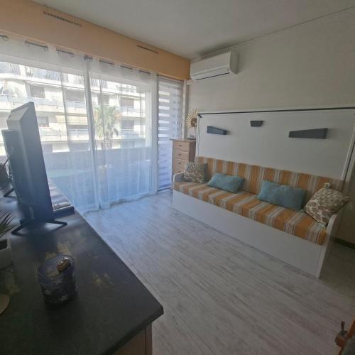 studio chambre cabine proche de tous les sites et commodités