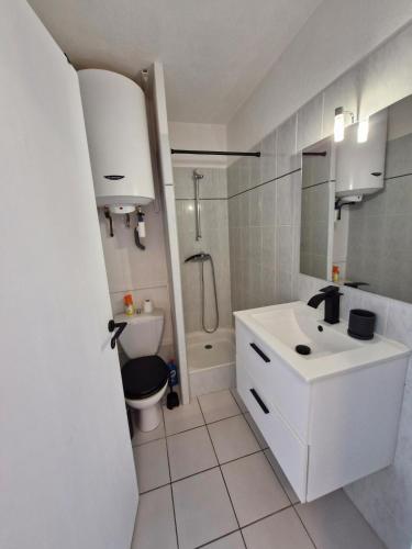 Apartment et parking space et Air conditioning
