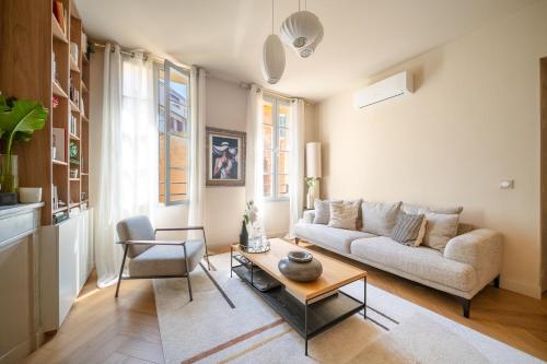 Appartement climatisé avec terrasse centre ville