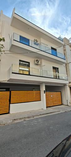 Trendy 3 BDR apartment, Konstantinoupoleos, MH