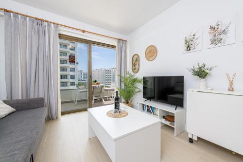 WintowinRentals Newly Renovated Private Suite Beachfront & Steps to the Marina