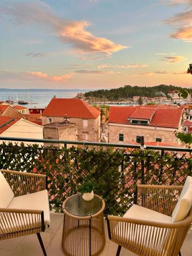 Sea and Mountain Views - Old Town Makarska