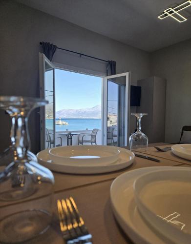 Azure Suites - Sea View Apartments