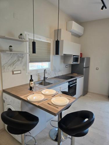 Azure Suites - Sea View Apartments
