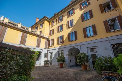 Corso Como Apartment and garage
