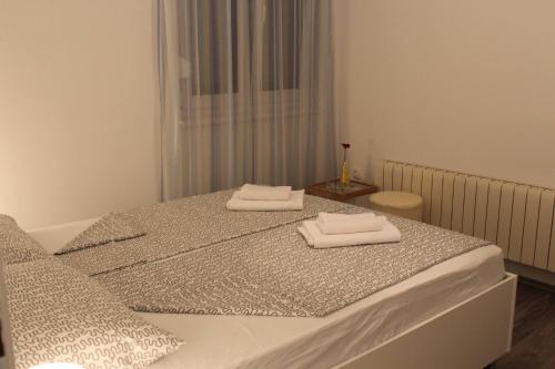 Apartments with parking space Peroj, Fazana - 27711