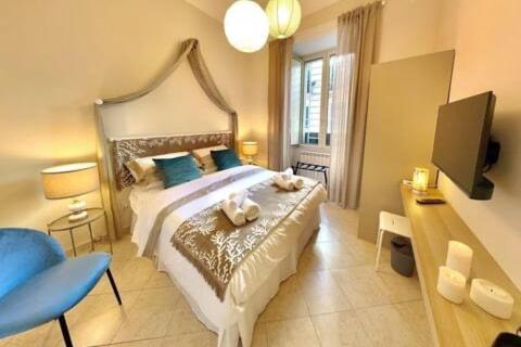 5 min from Metro Station - Liberty Suite in Vomero